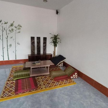Baan Kai Hostel Baan Khai Eksteriør billede