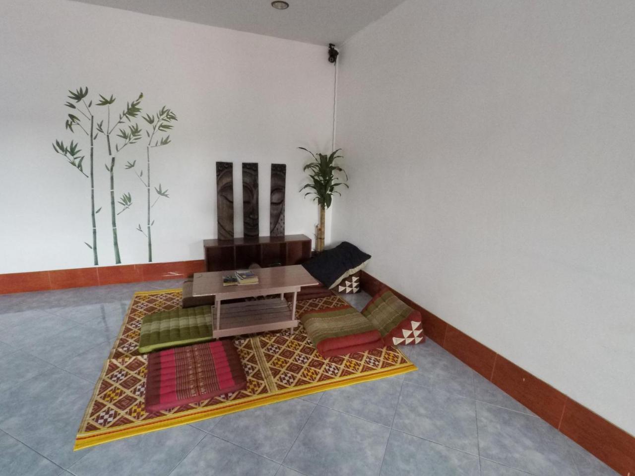 Baan Kai Hostel Baan Khai Eksteriør billede