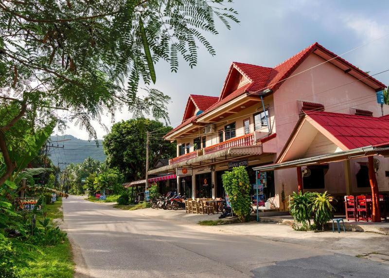 Baan Kai Hostel Baan Khai Eksteriør billede